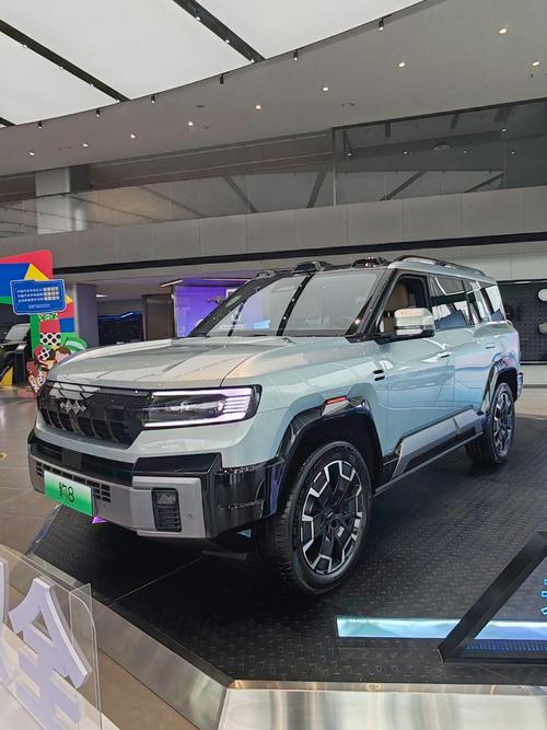 重庆114比亚迪方程豹硬派越野的爆款，英菲尼迪35周年与你共成长